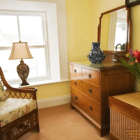 Bed & Breakfast Linden Hall Townhouse 3*
