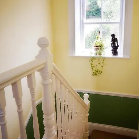 Linden Hall Townhouse 3*